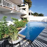 Gorgeous In With Jacuzzi *