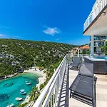 Gorgeous In With Jacuzzi Vinišće